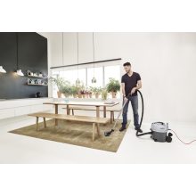 Nilfisk VP300 BASIC HEPA száraz porszívó