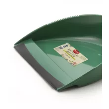 Fass Natural Green szemeteslapát gumi éllel zöld, nyélre pattintható