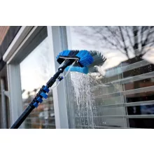 4,6 m teleszkópos napelem tisztító kefe vegyszeradagolóval, acél nyéllel + ajándék Solar Shine koncentrátum (750 ml)