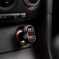   Autós szivargyújtó adapter - 2 x USB, feszültségmérővel és árammérővel - fekete