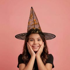   Halloween-i boszorkány kalap - 4 szín, poliészter - 38 x 34 cm