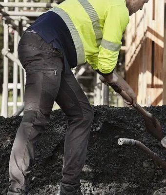 Stretch munkaruha vagy hagyományos? Előnyök és különbségek